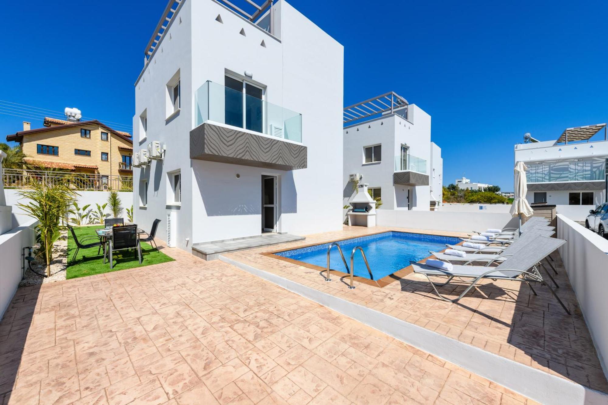 Nissini Villa #4 아이아 나파 외부 사진