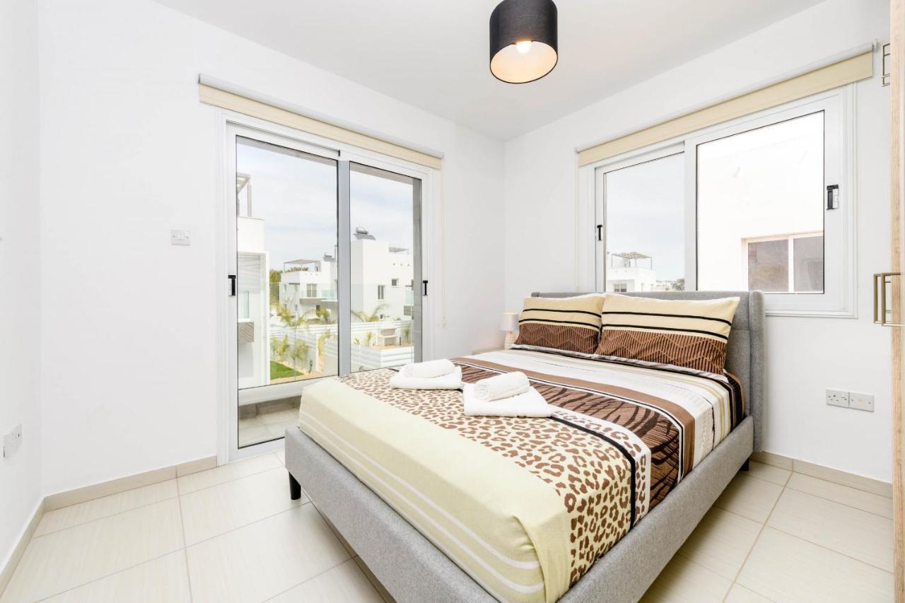 Nissini Villa #4 아이아 나파 외부 사진